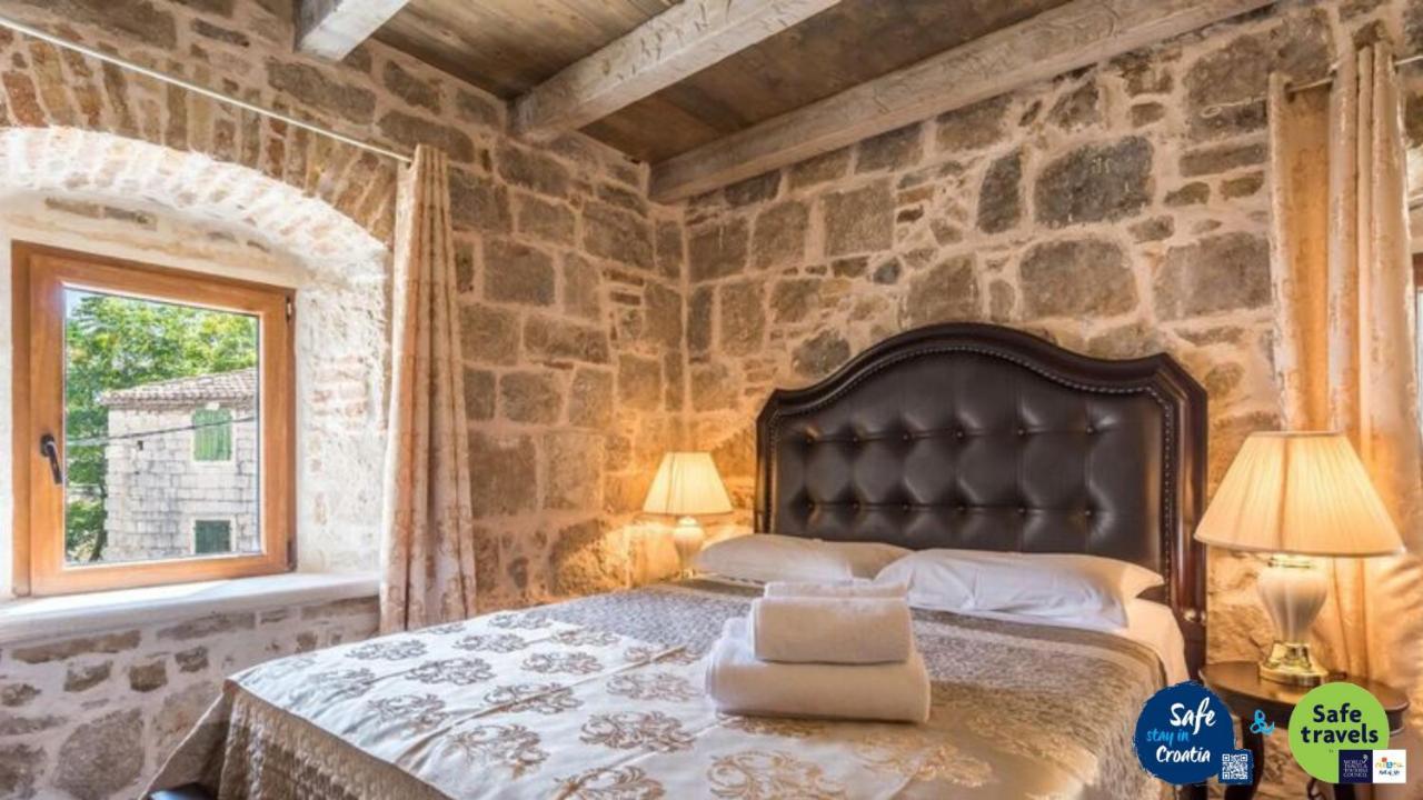 Heritage Palace Varoš Split Exterior foto